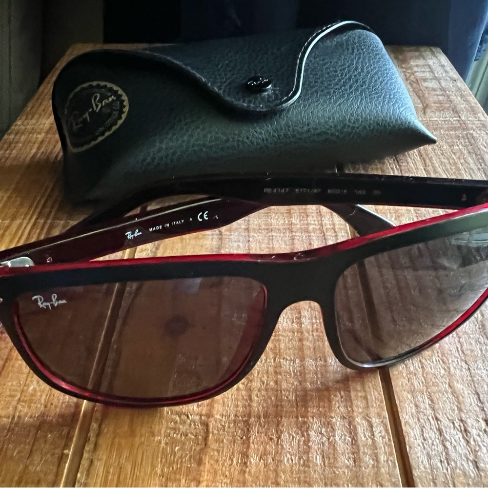 Ray-Ban Boyfriend Black and Red Sunglasses
